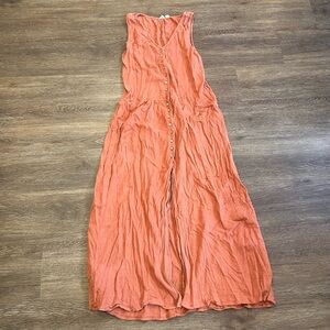 cute button down dress
brand roxy
size medium
good condition